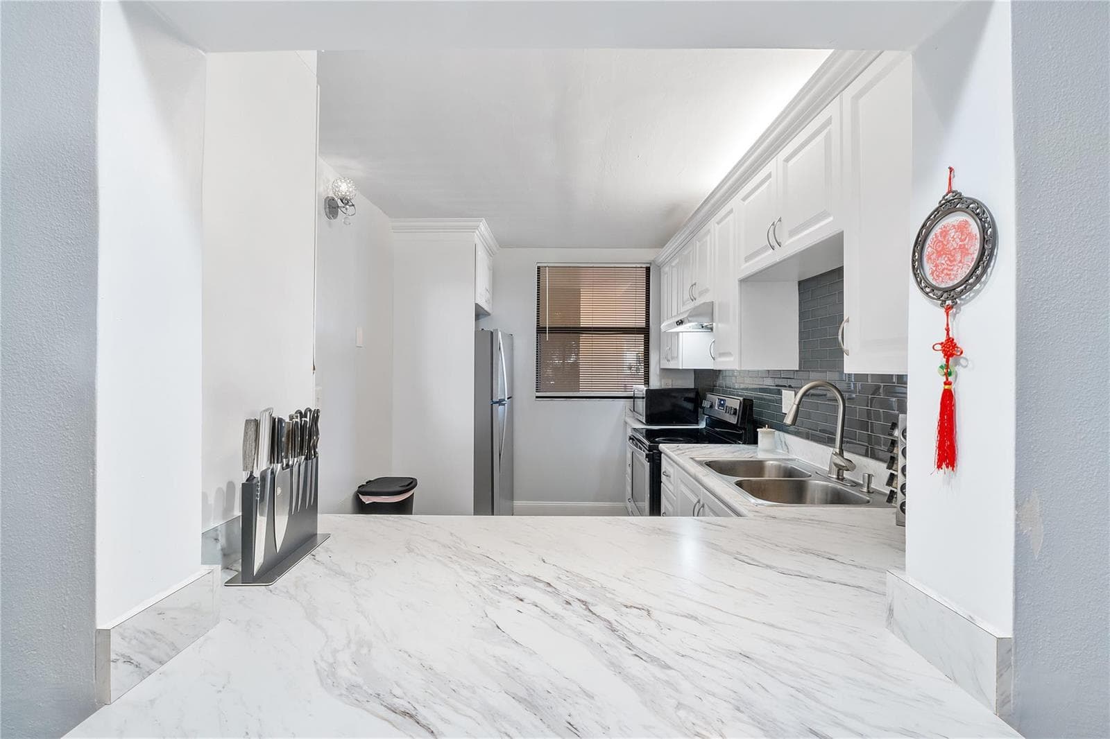 8437 FOREST HILLS Drive # 203, Coral Springs, FL 33065 — zdjęcie 2