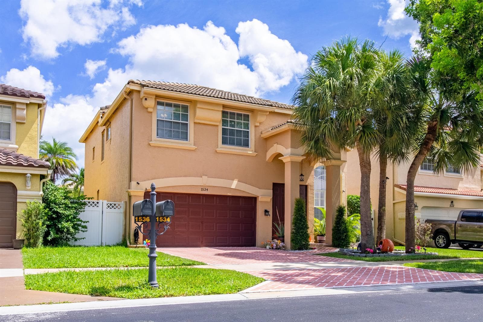 1534 Running Oak Lane, Royal Palm Beach, FL 33411