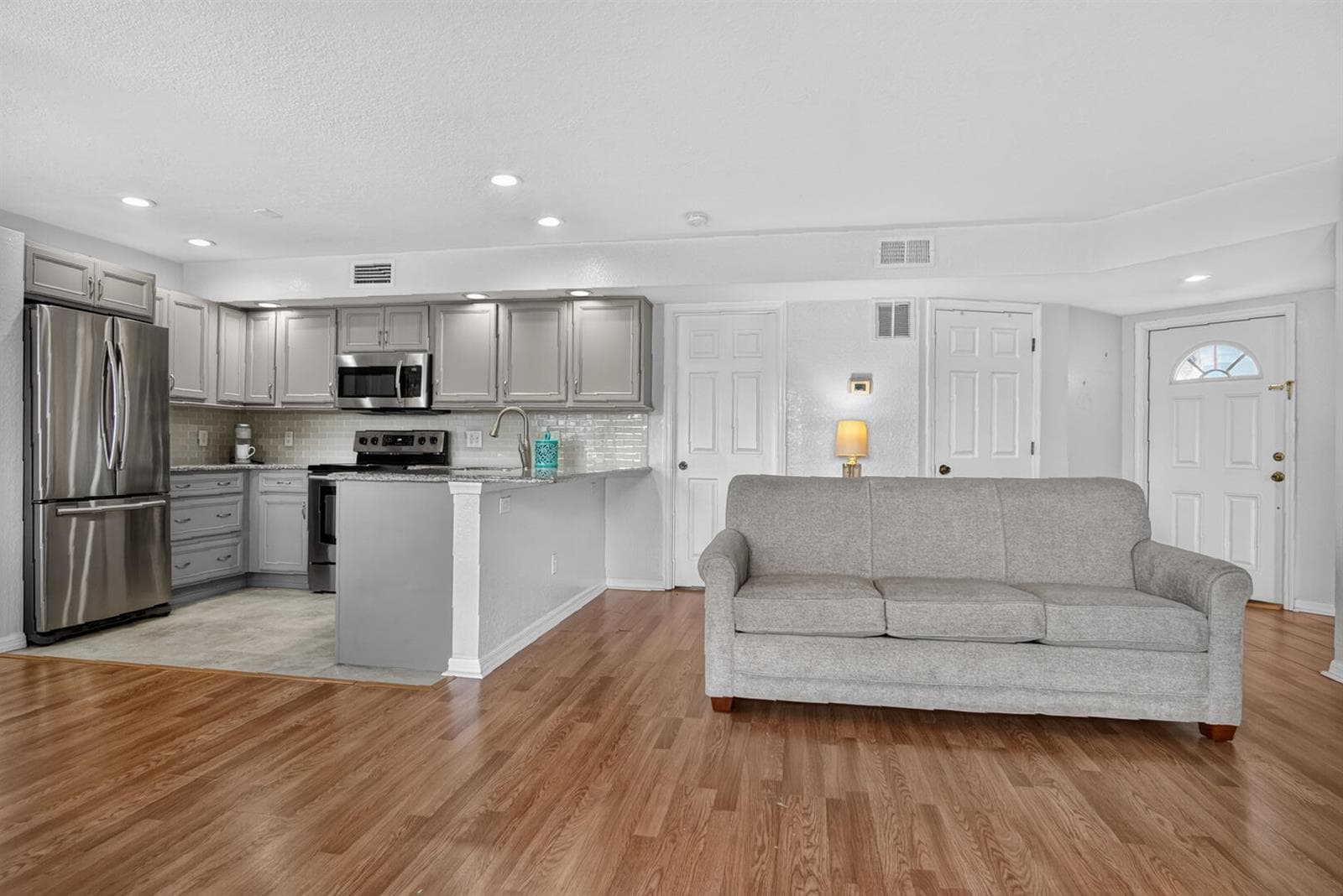 1103 SW Swan Lake Circle # 102, FL 34986 — zdjęcie 5