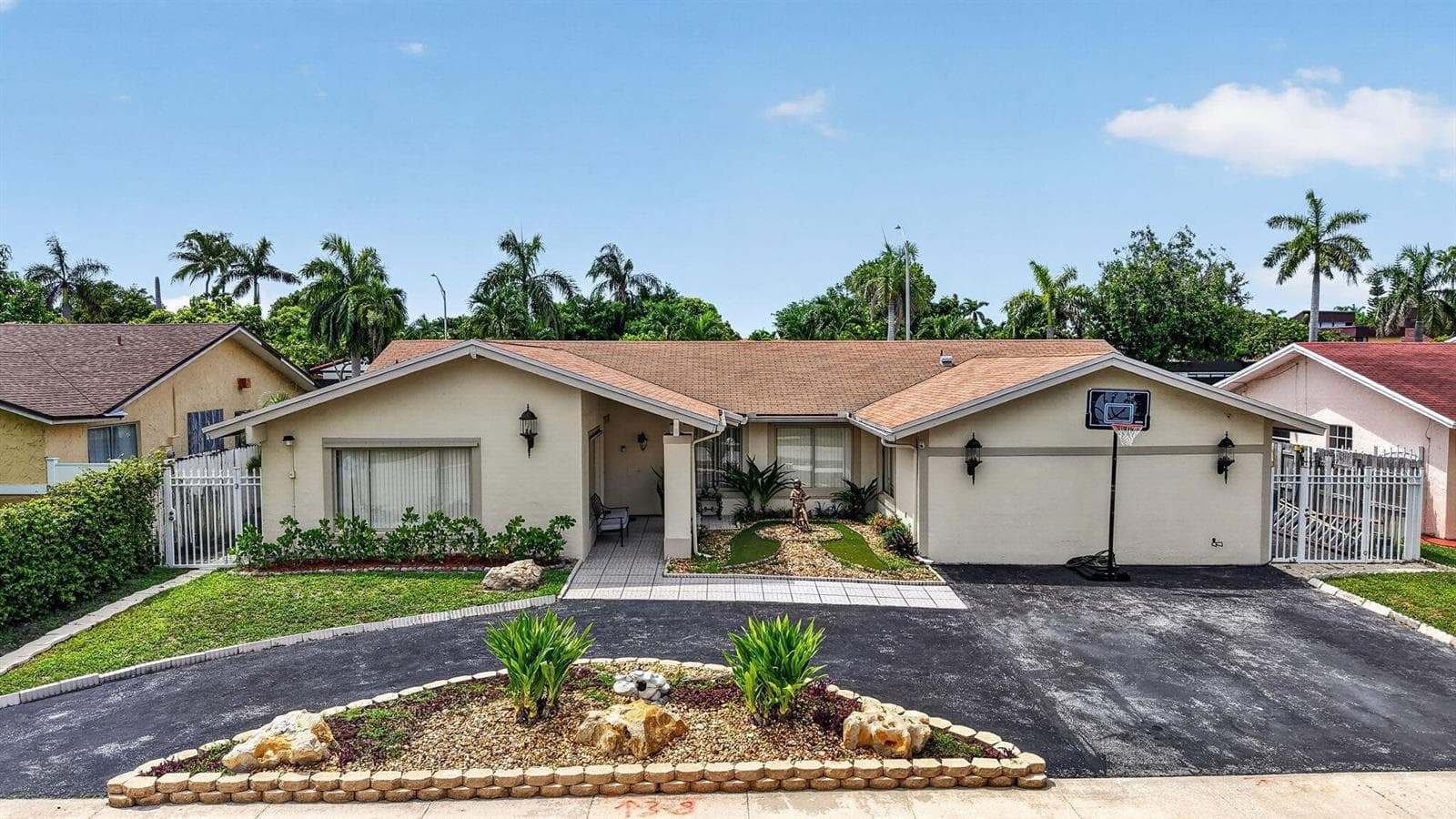 910 NE 205TH Street, Miami, FL 33179 — zdjęcie 5