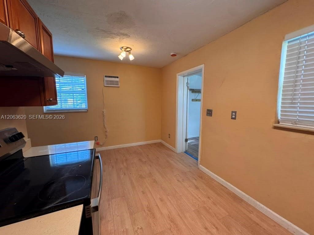 18331 NW 2nd Ct, Miami Gardens, FL 33169 — zdjęcie 4
