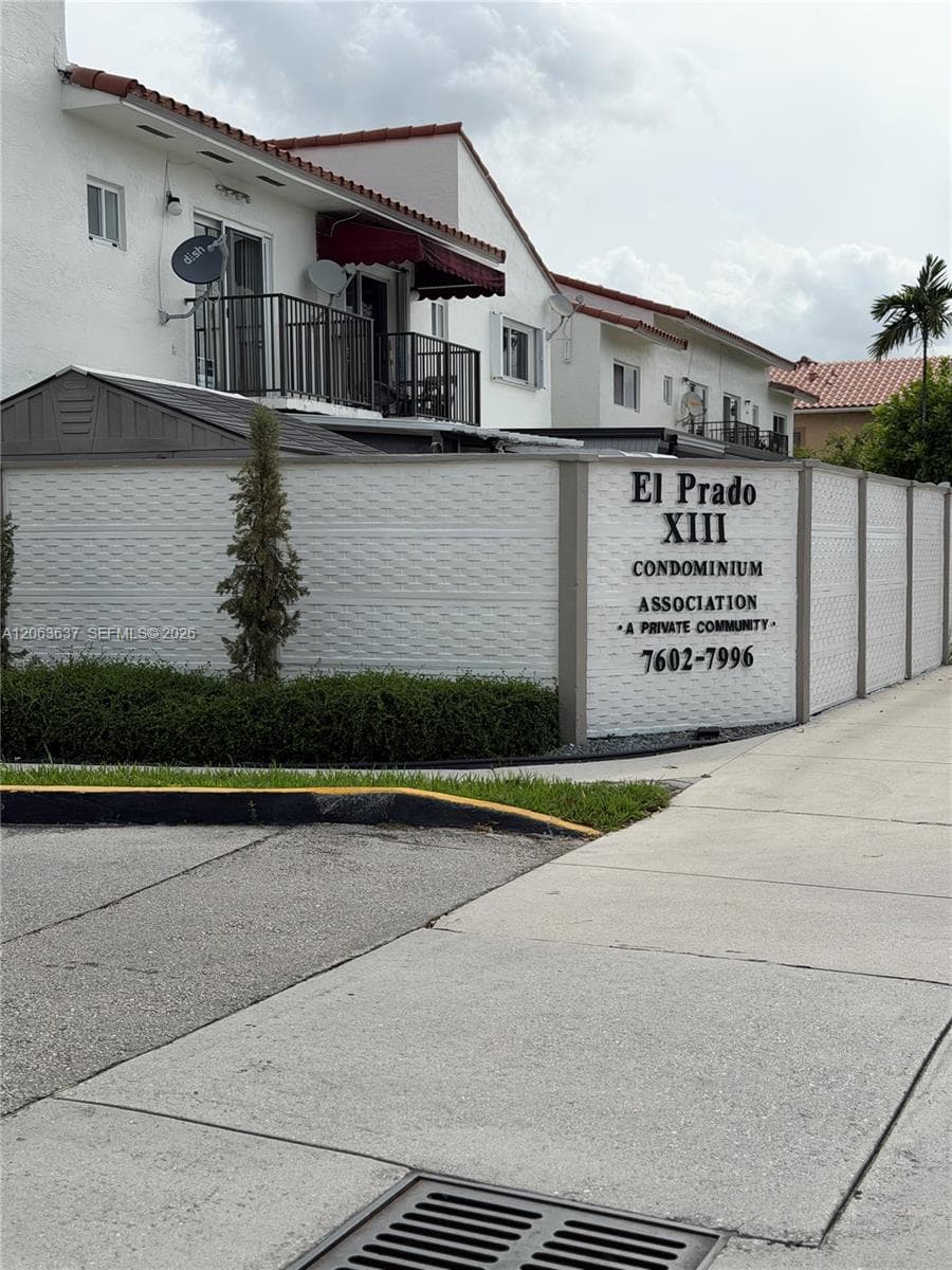 7878 W 29th Ln # 202, Hialeah, FL 33018 — zdjęcie 3