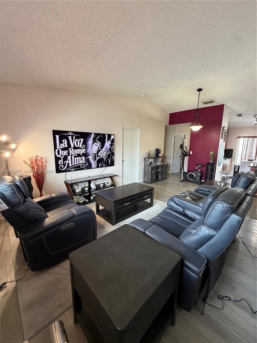 7878 W 29th Ln # 202, Hialeah, FL 33018 — zdjęcie 5