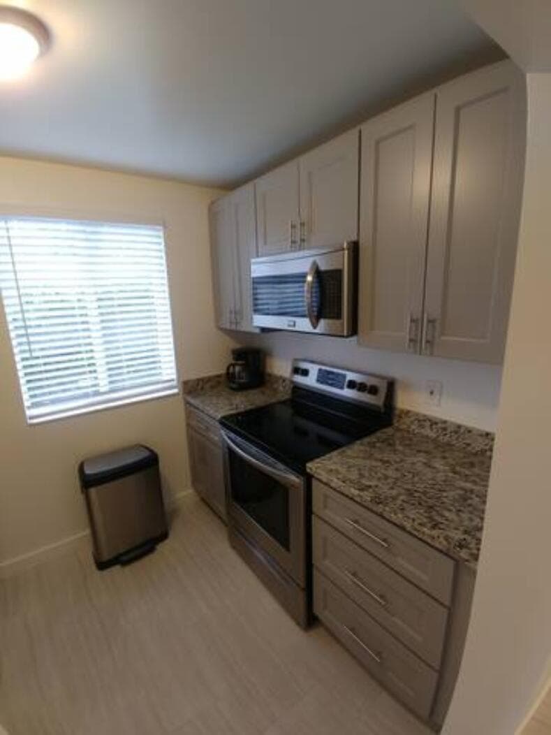 2261 NE 171ST Street # 4, North Miami Beach, FL 33160 — zdjęcie 5