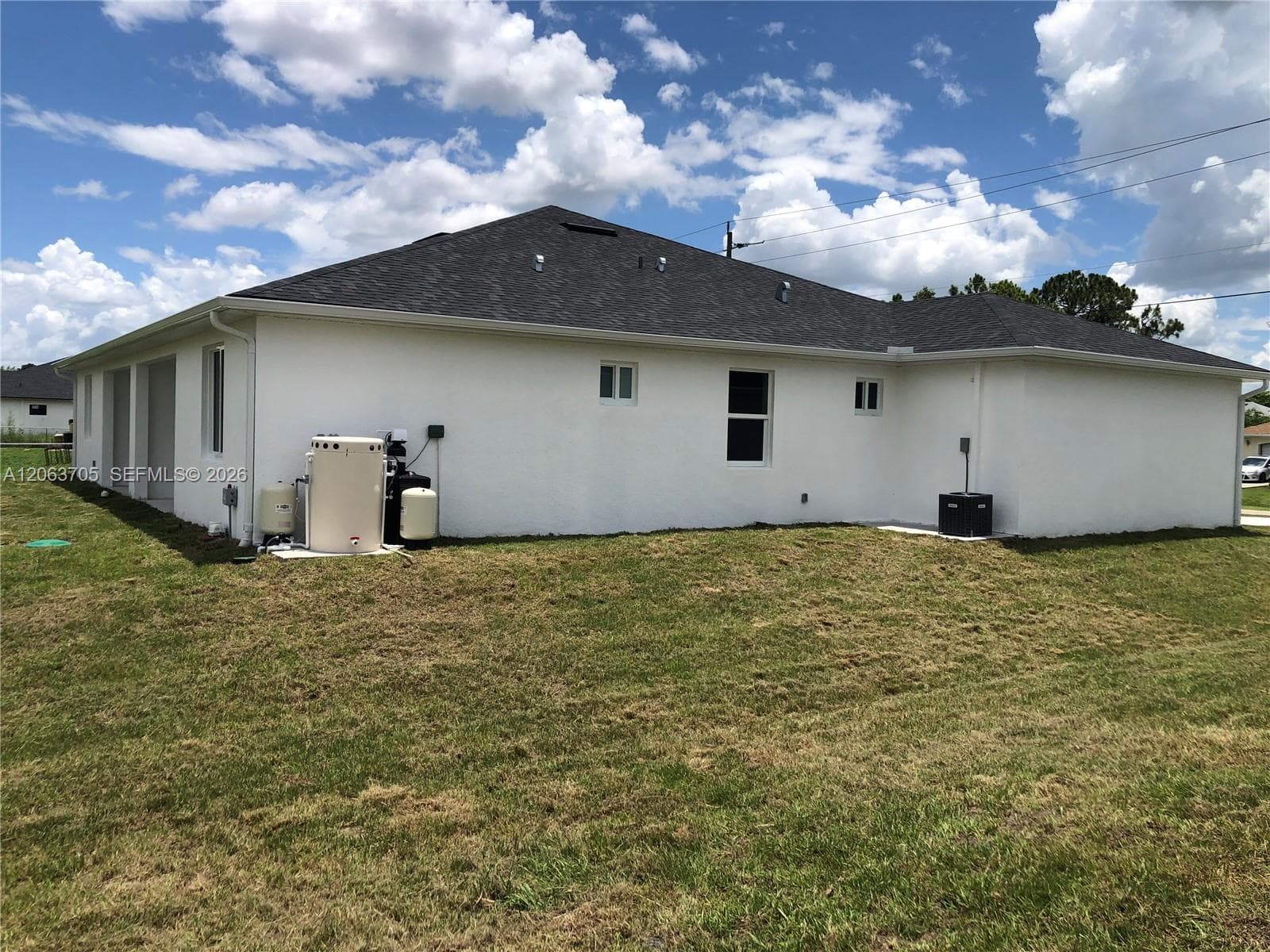 4572 Golfview Blvd # 1, Lehigh Acres, FL 33973 — zdjęcie 3