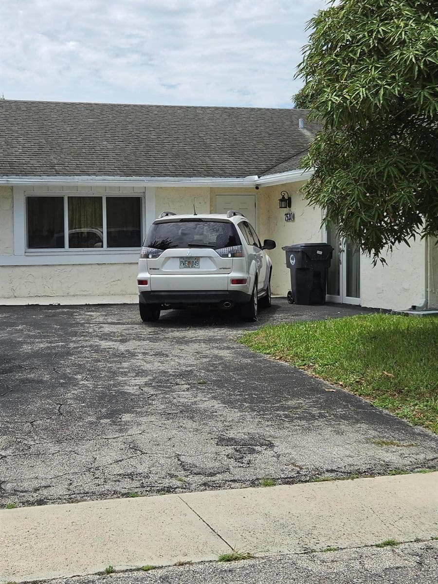 7520 SW 6TH Court SW, North Lauderdale, FL 33068 — zdjęcie 2