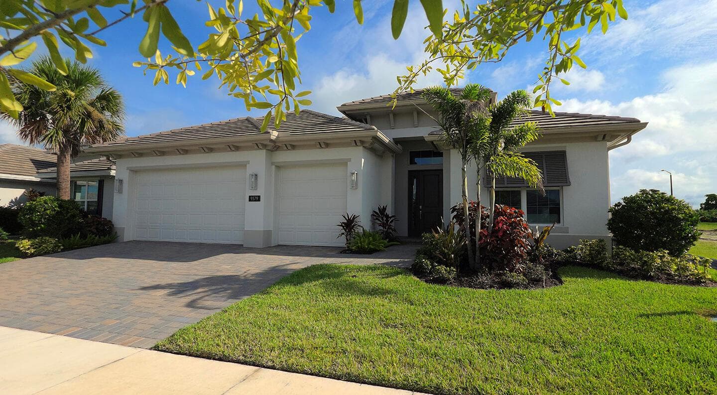 9379 SW Pinnacle Place N, Port St. Lucie, FL 34987