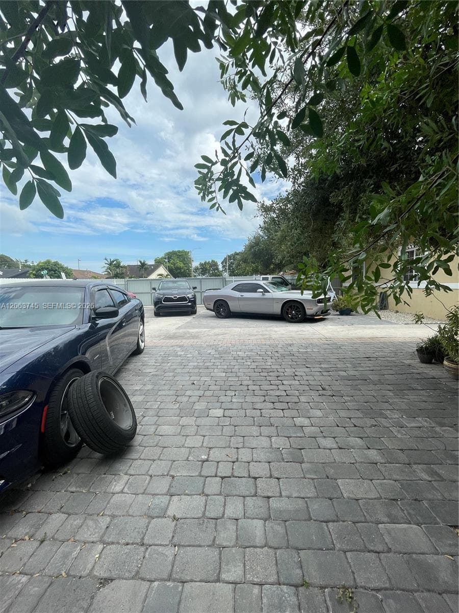 20764 NW 31st Ave, Miami Gardens, FL 33056 — zdjęcie 3
