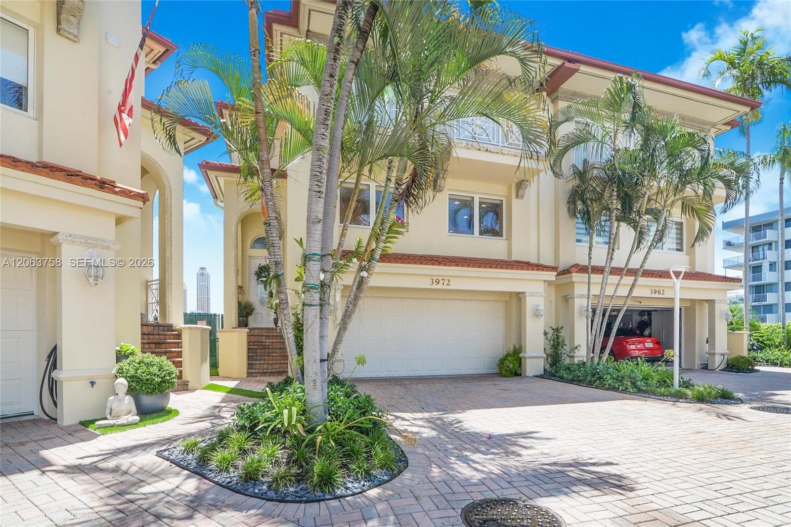 3972 NE 171st St, North Miami Beach, FL 33160 — zdjęcie 3