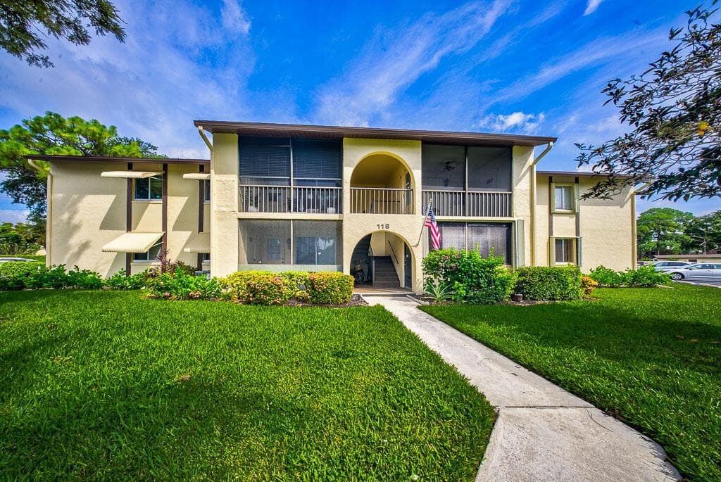 118 Lake Pine Circle # A-2, FL 33463 — zdjęcie 2