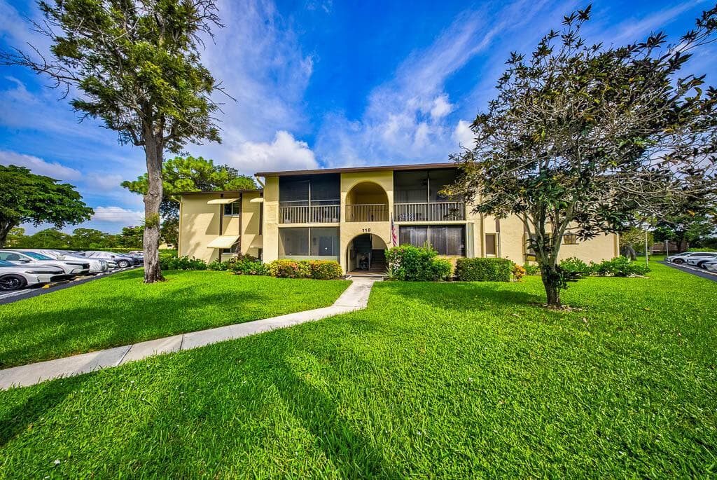 118 Lake Pine Circle # A-2, FL 33463 — zdjęcie 3