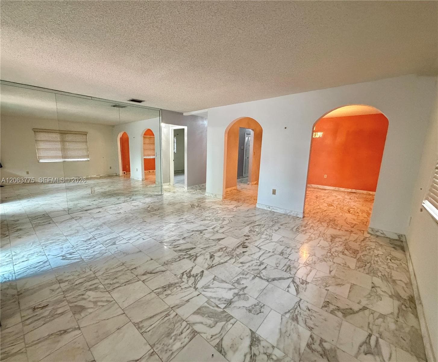 320 NW 61st Ave, Miami, FL 33126 — zdjęcie 4