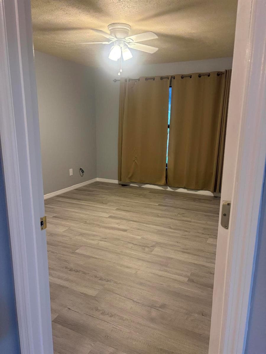 1641 SE CLEARMONT Street, Port St. Lucie, FL 34983 — zdjęcie 5