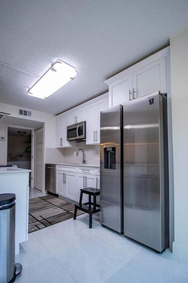 3810 NW 23RD Court, Coconut Creek, FL 33066 — zdjęcie 4
