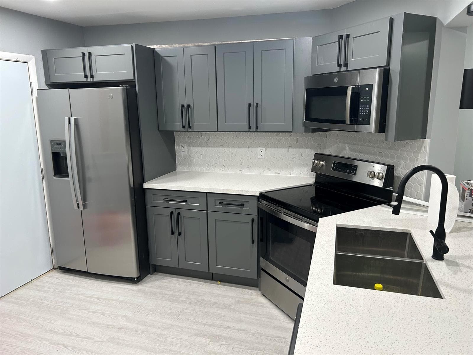 6361 N FALLS CIR Drive # 212, Lauderhill, FL 33319