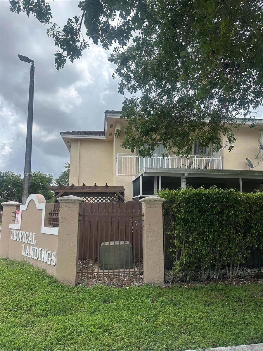 7380 NW 174th Ter # 204, Hialeah, FL 33015 — zdjęcie 5