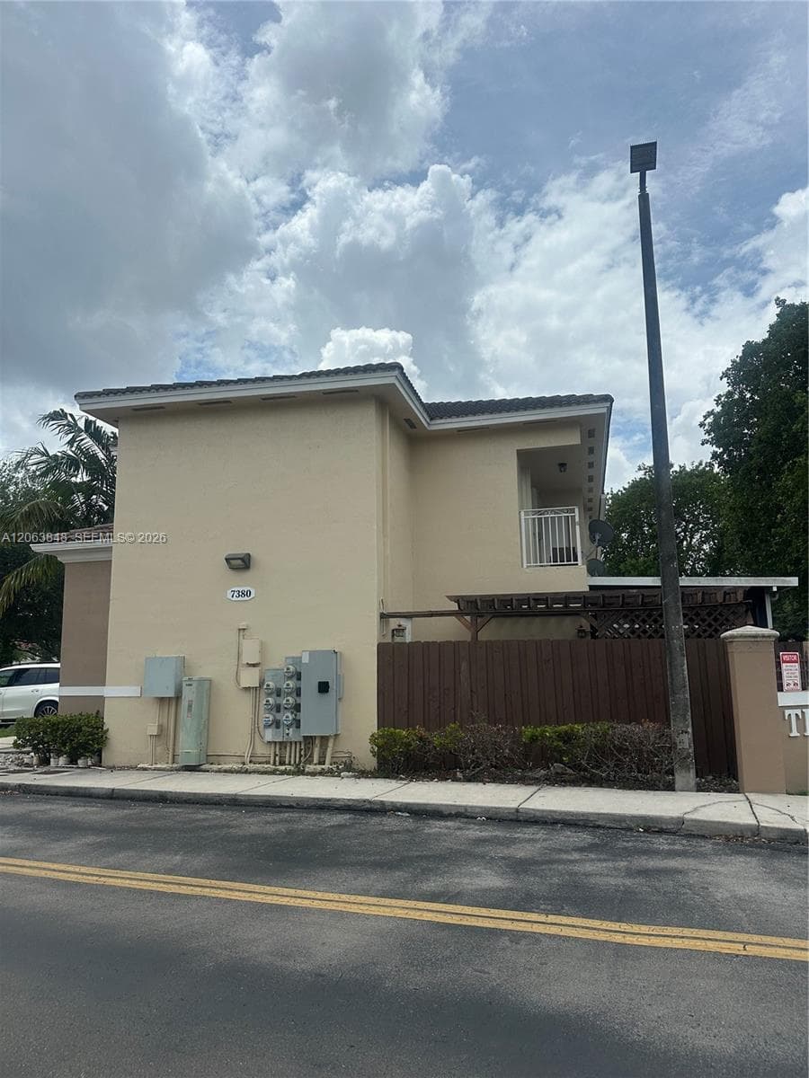 7380 NW 174th Ter # 204, Hialeah, FL 33015 — zdjęcie 4