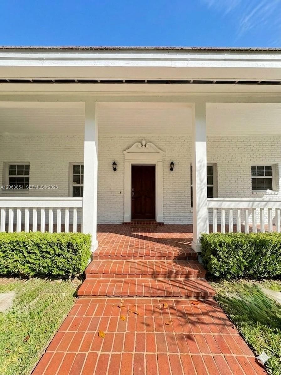 12345 SW 63rd Ave, Pinecrest, FL 33156 — zdjęcie 5