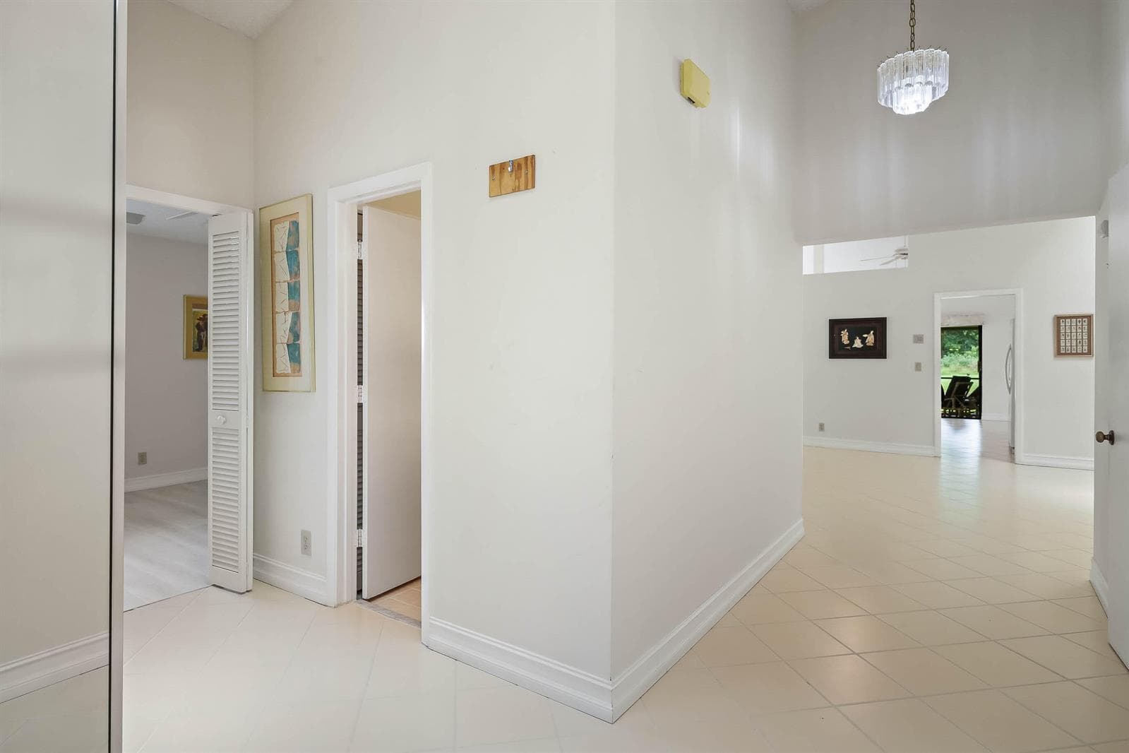 7003 GOLF POINTE Circle, Tamarac, FL 33321 — zdjęcie 2