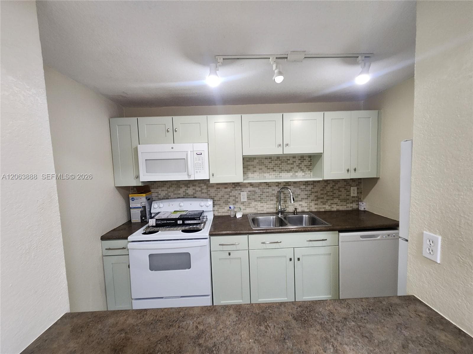 802 NW 87th Ave # 312, Miami, FL 33172 — zdjęcie 2