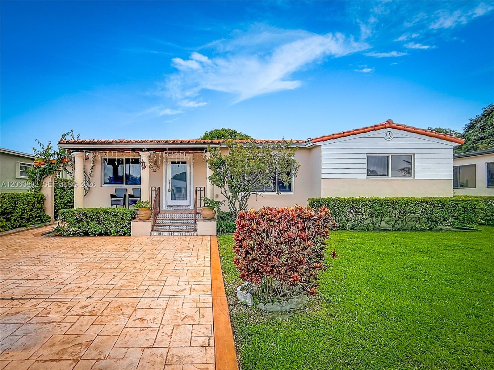 145 W 57th St, Hialeah, FL 33012 — zdjęcie 2