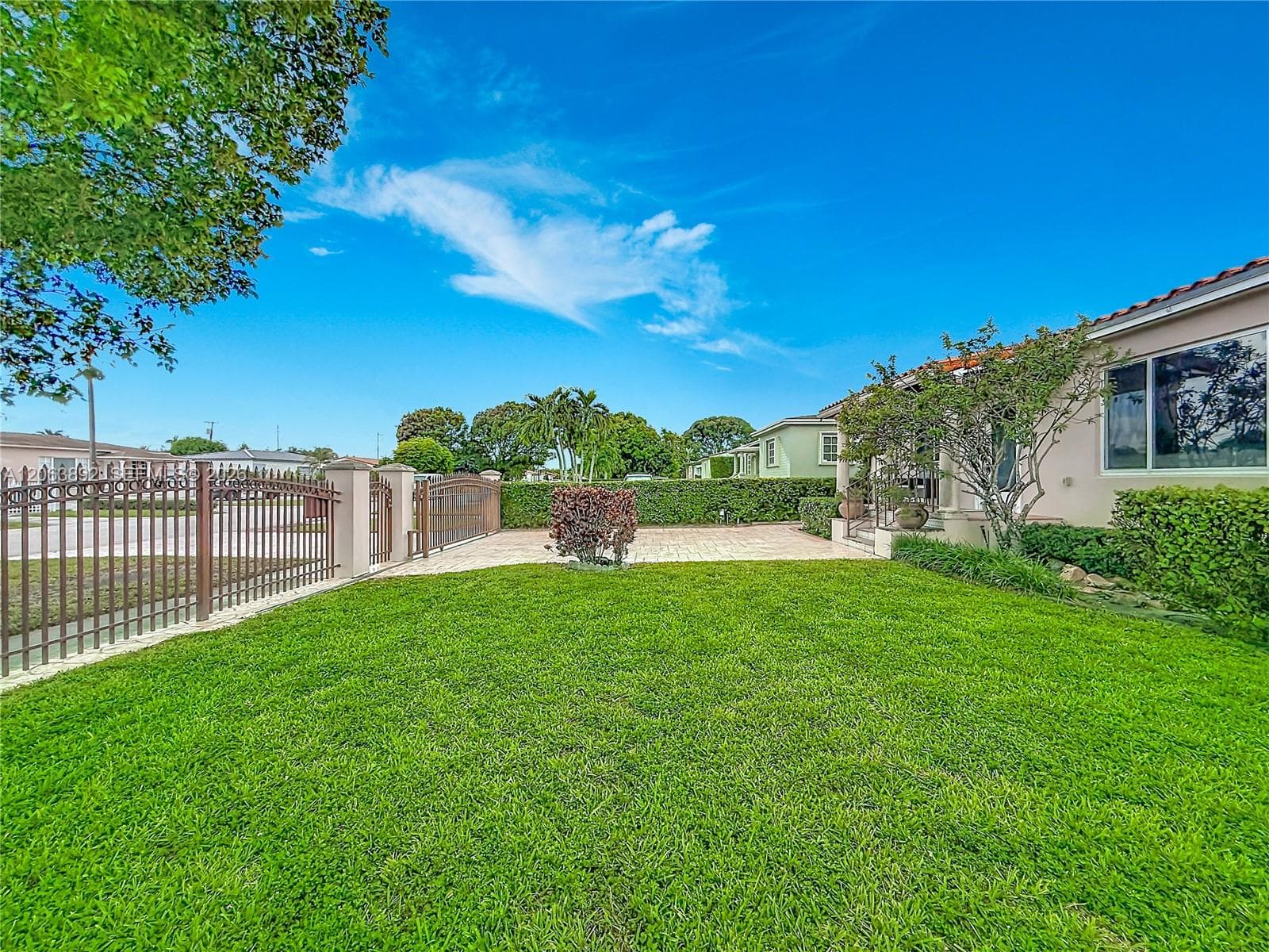 145 W 57th St, Hialeah, FL 33012 — zdjęcie 4
