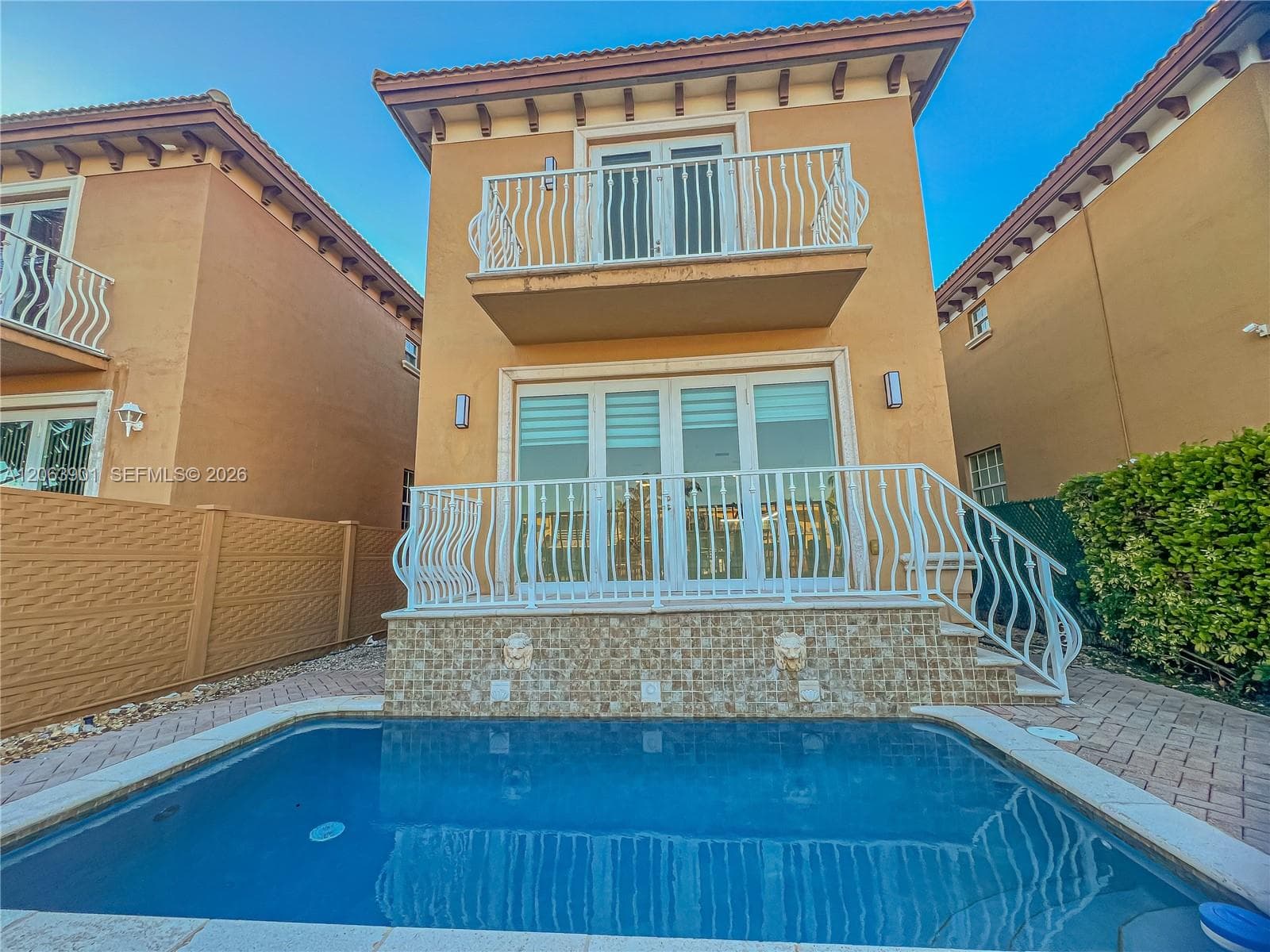 3850 NE 168th St # 4, North Miami Beach, FL 33160 — zdjęcie 4