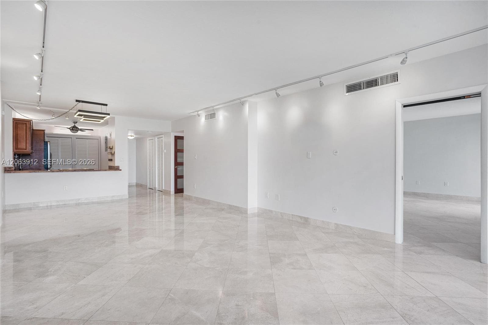 3375 N Country Club Dr # 1605, Aventura, FL 33180 — zdjęcie 4