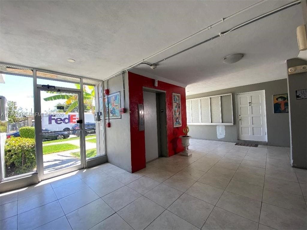 1855 Plunkett St # 101, Hollywood, FL 33020 — zdjęcie 2