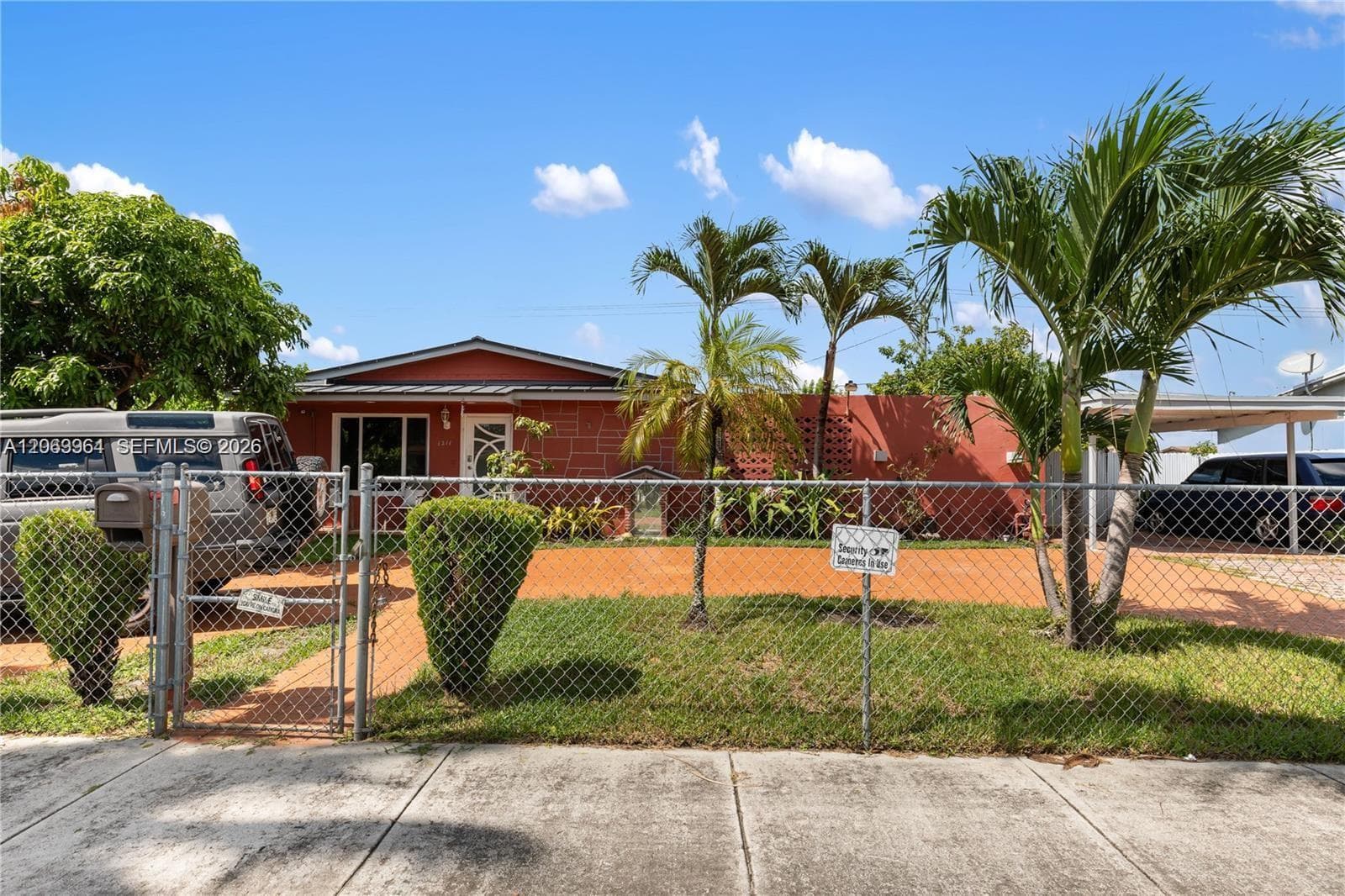 1211 NW 179th St, Miami Gardens, FL 33169 — zdjęcie 2