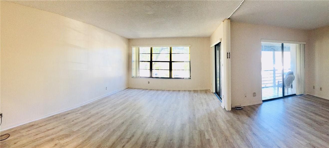 2316 S Cypress Bend Drive # 220, Pompano Beach, FL 33069 — zdjęcie 2