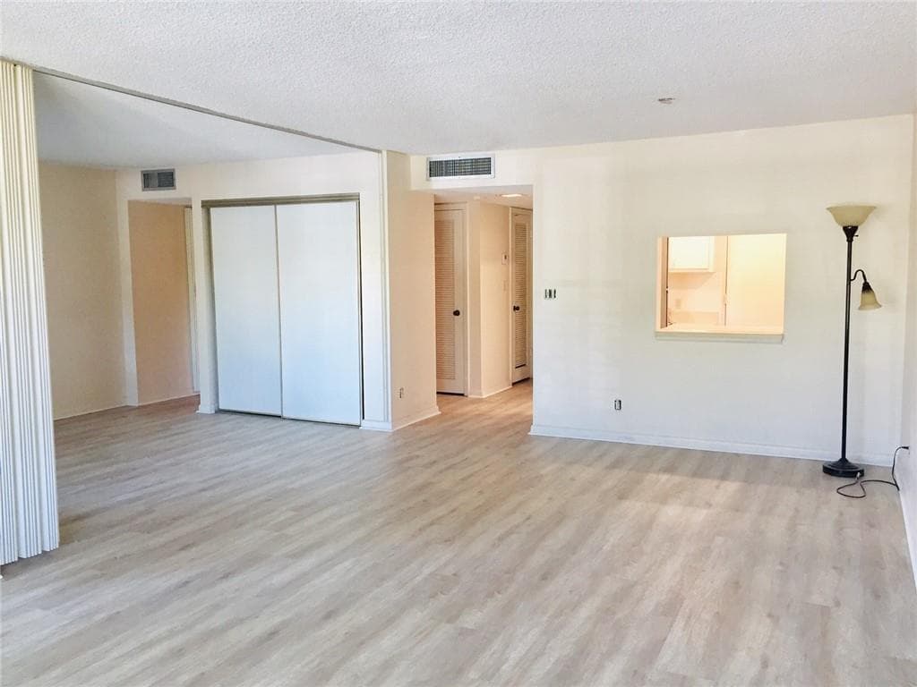2316 S Cypress Bend Drive # 220, Pompano Beach, FL 33069