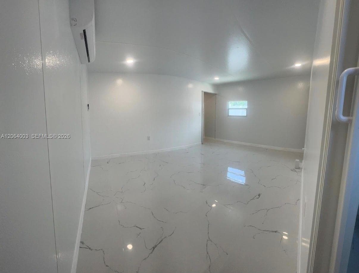 9625 NW 36th Ave # REAR B, Miami, FL 33147 — zdjęcie 5