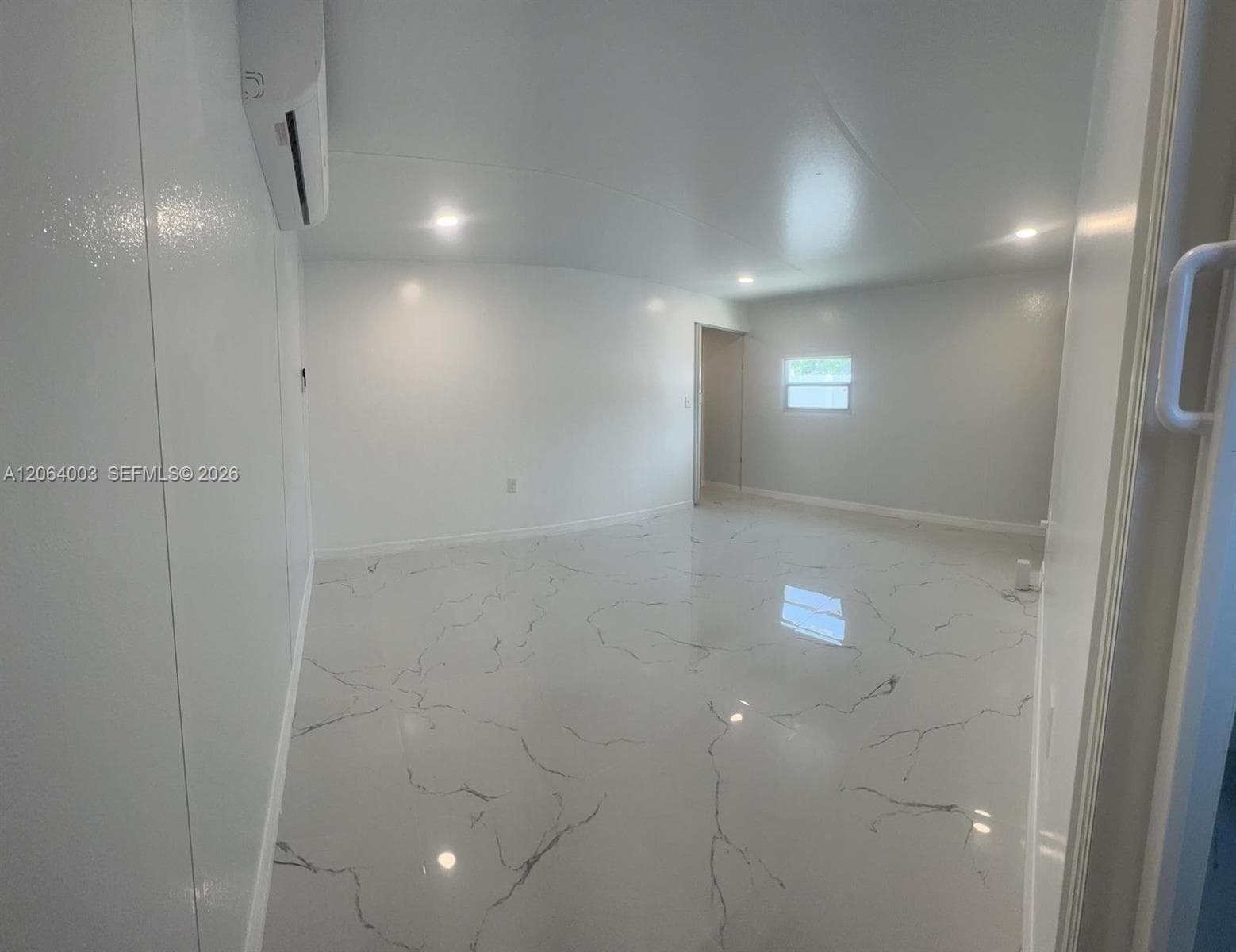 9625 NW 36th Ave # REAR B, Miami, FL 33147 — zdjęcie 4