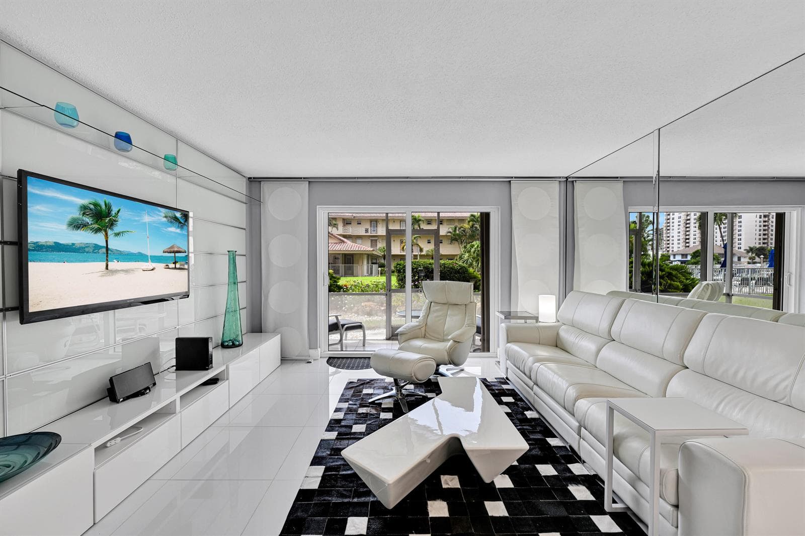 2600 Diana Drive # 121, Hallandale Beach, FL 33009