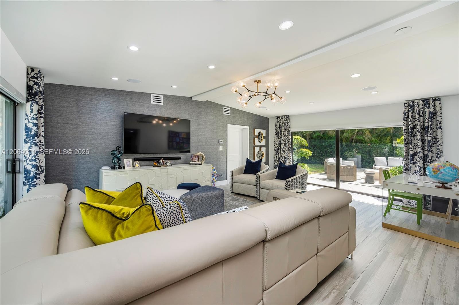 831 Cortez St, Coral Gables, FL 33134 — zdjęcie 3