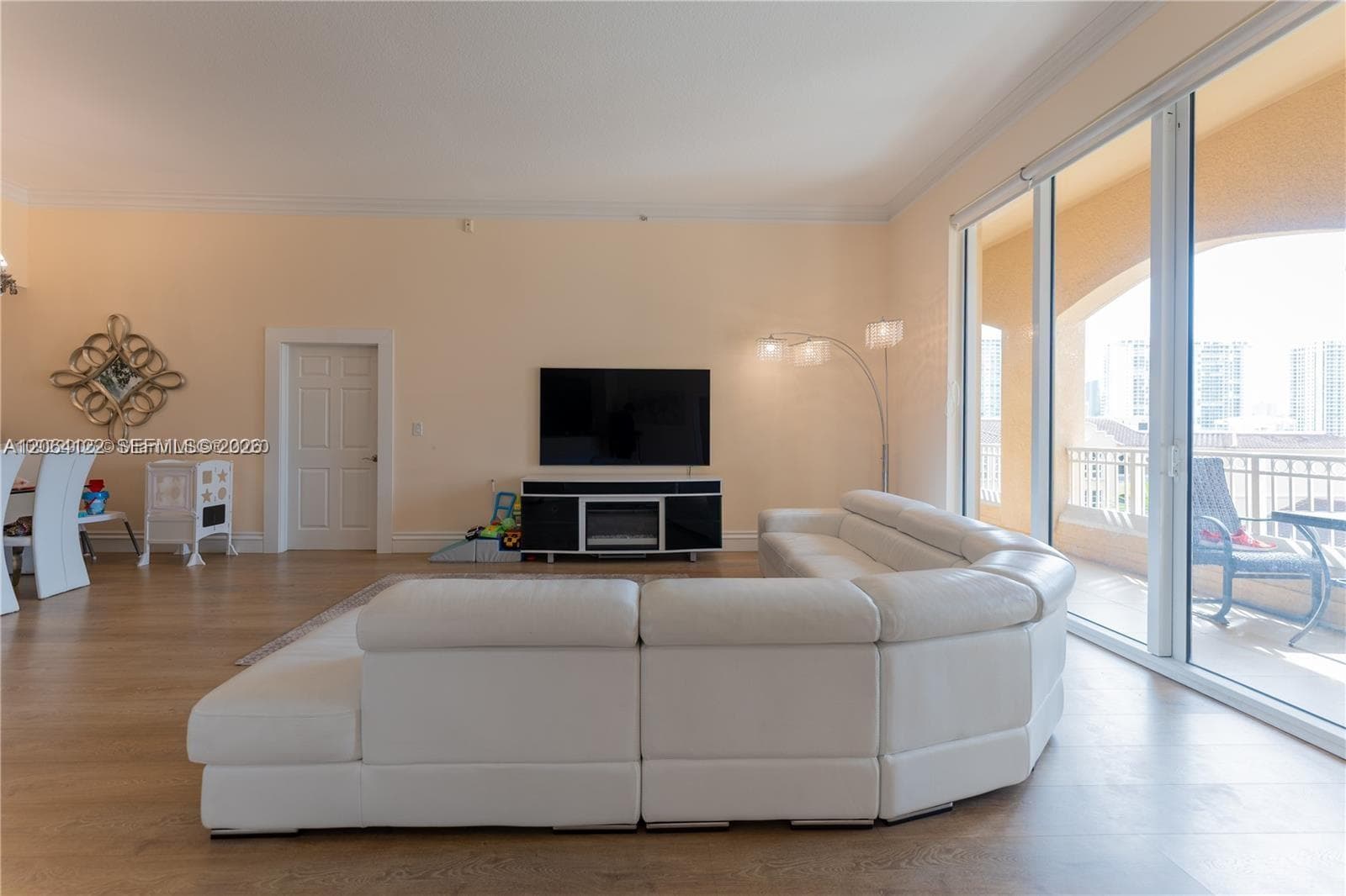 3001 NE 185th St # 710, Aventura, FL 33180 — zdjęcie 2