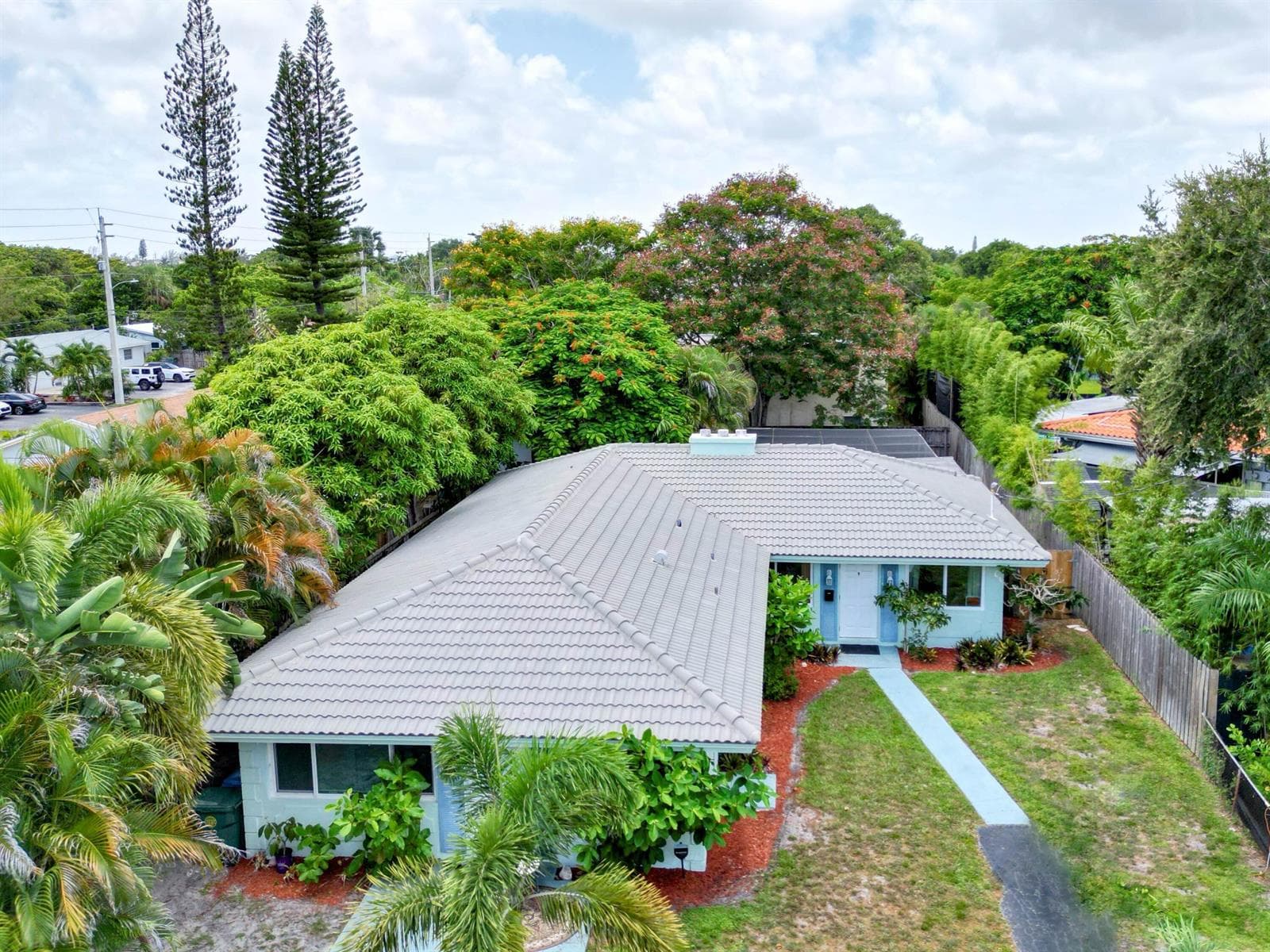 1680 NE 34TH Lane, Oakland Park, FL 33334 — zdjęcie 3