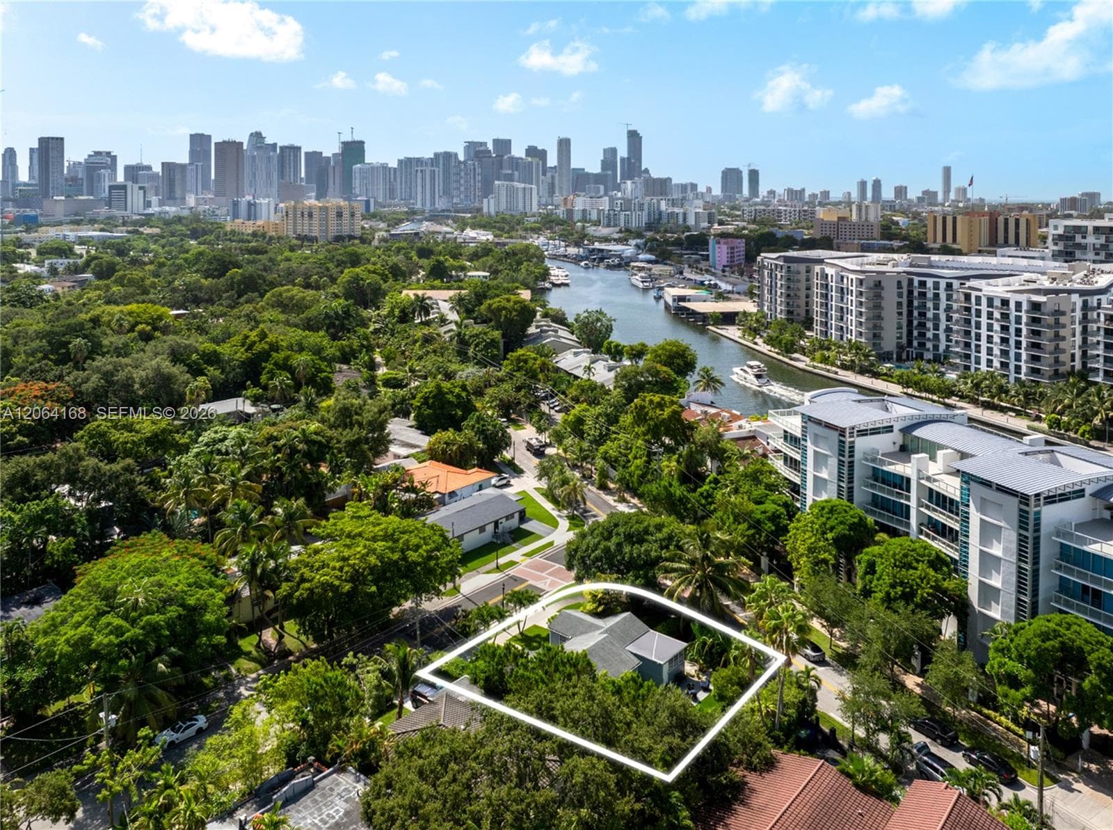 902 NW 10th Ct, Miami, FL 33136 — zdjęcie 3