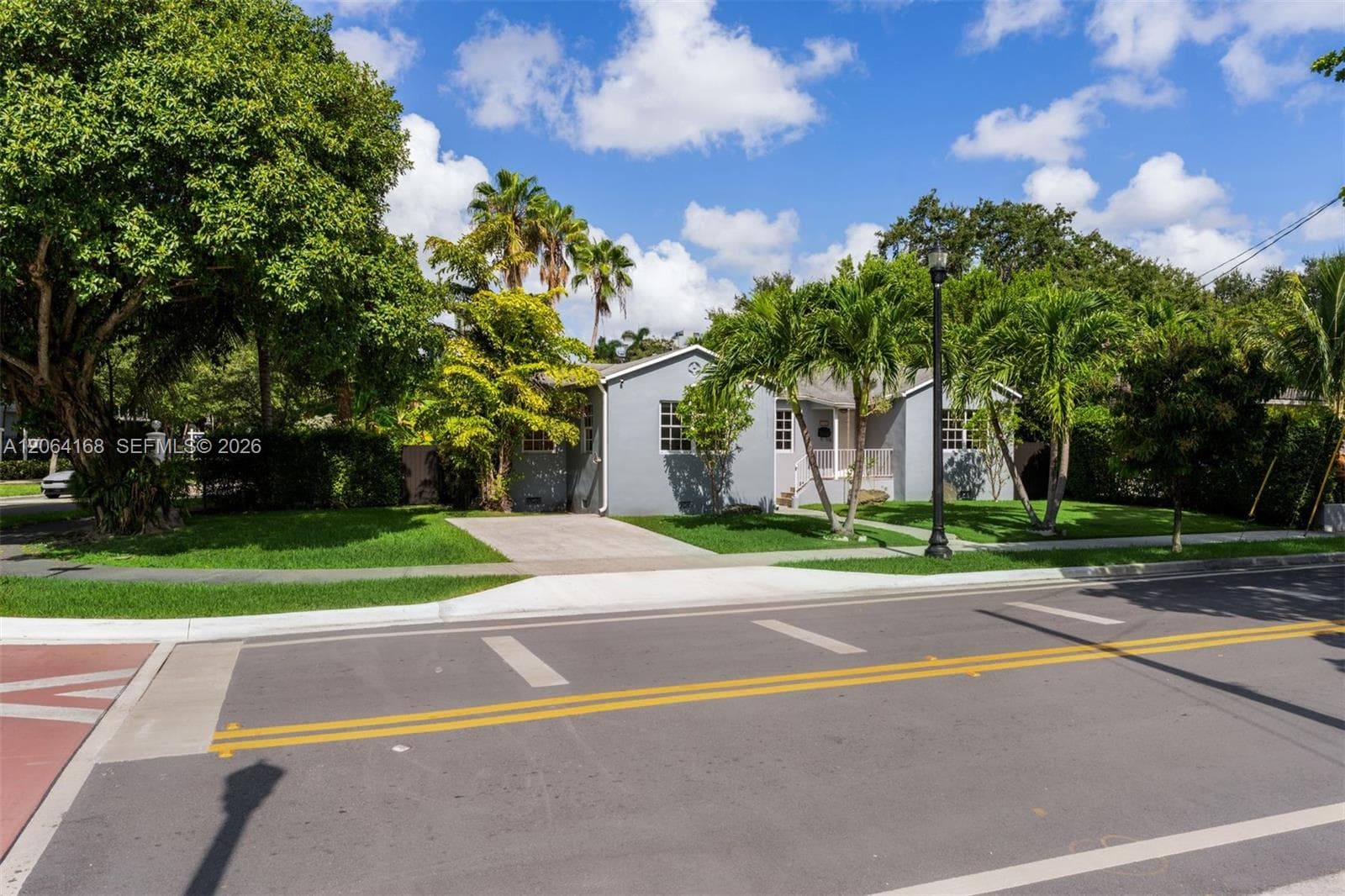 902 NW 10th Ct, Miami, FL 33136 — zdjęcie 4