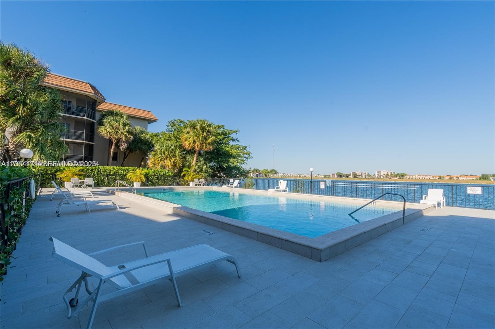 491 Ives Dairy Rd # 202-5, Miami, FL 33179 — zdjęcie 3