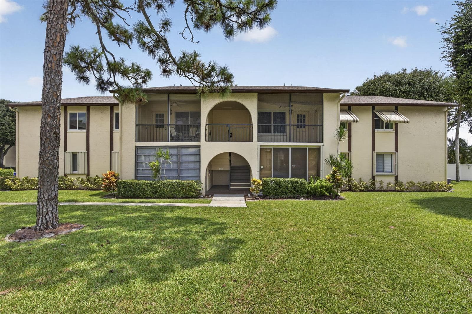 3625 LA AIRES Court # C-1, FL 33463