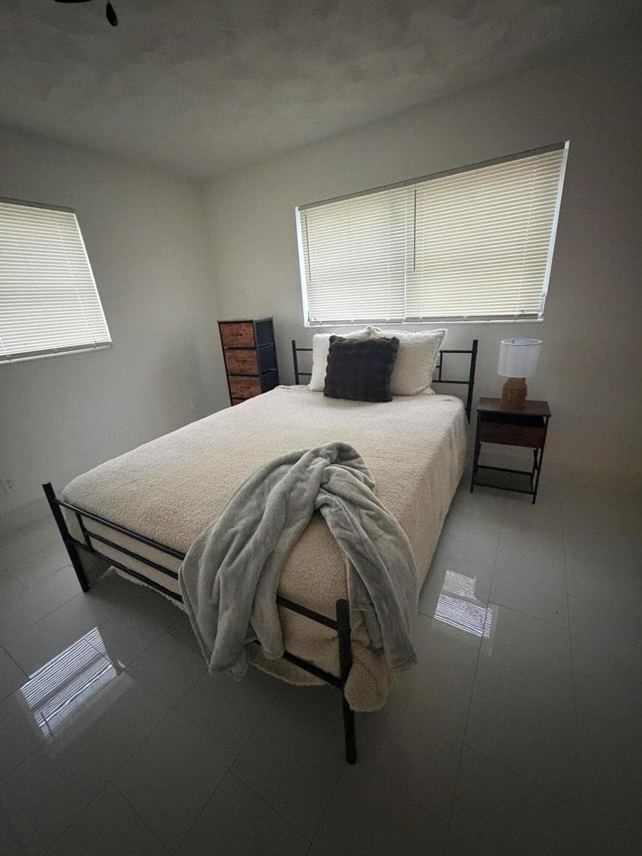821 SW 62ND Avenue, North Lauderdale, FL 33068 — zdjęcie 5