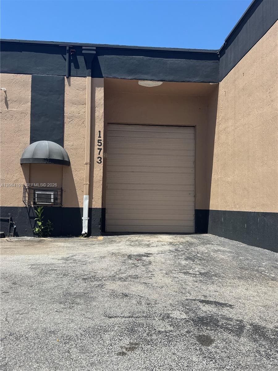 1573 W 38 St # 1573, Hialeah, FL 33012
