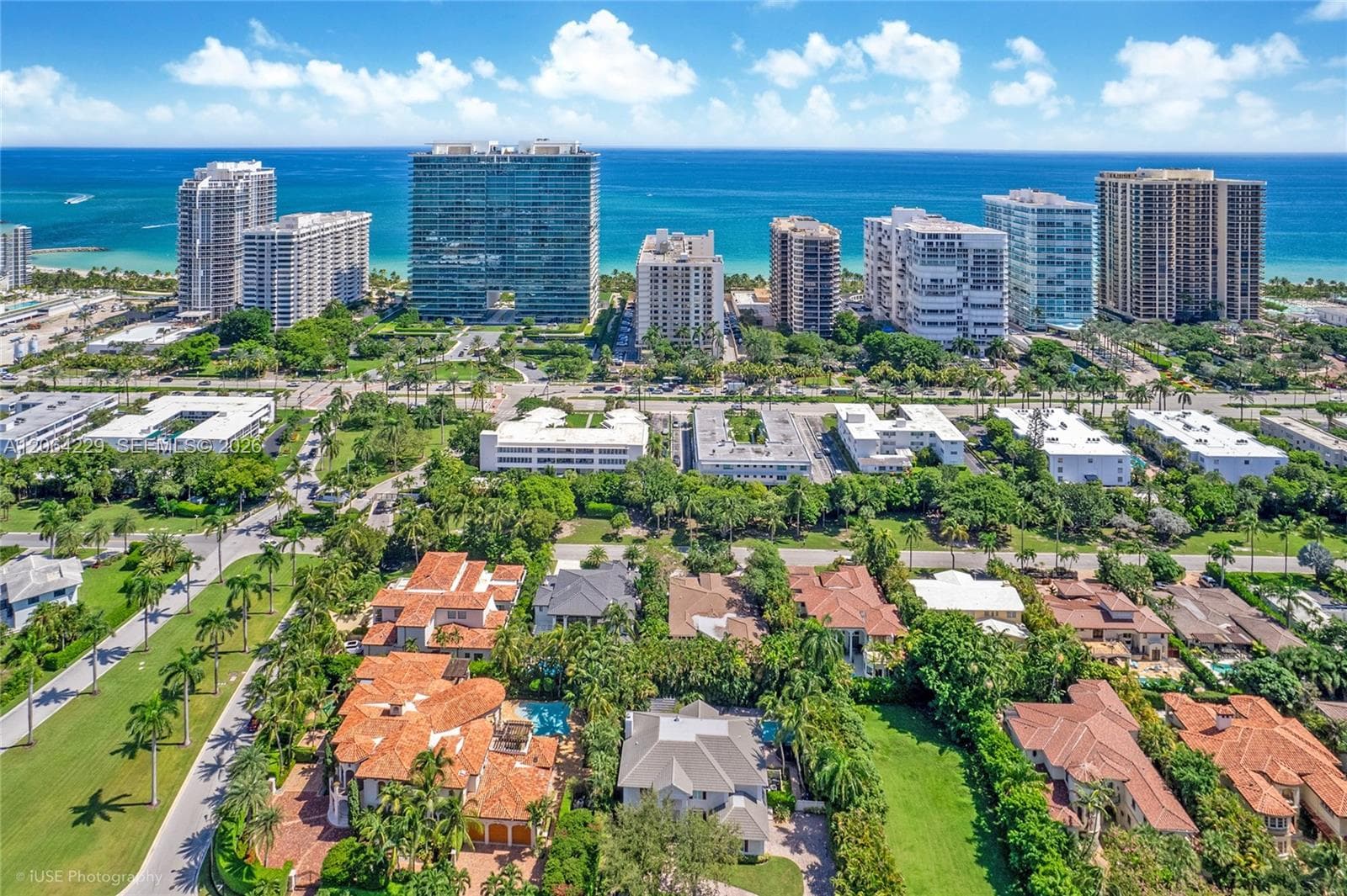 52 Camden Dr, Bal Harbour, FL 33154 — zdjęcie 2