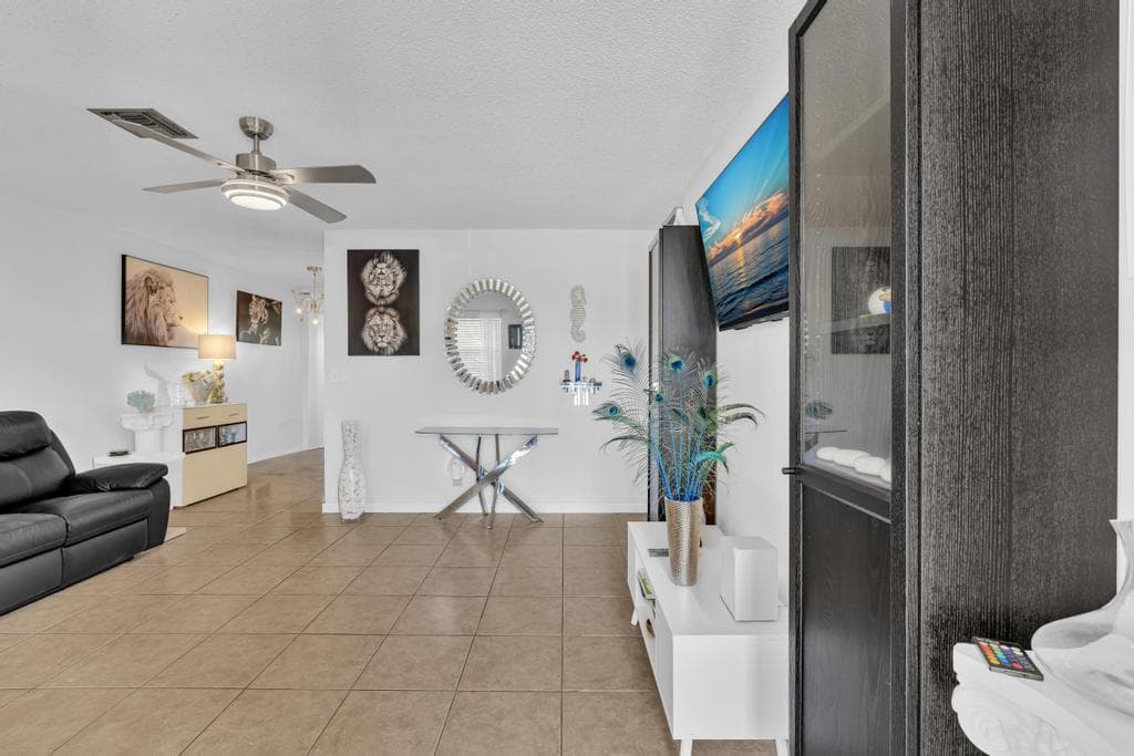 560-564 NE 35th Street, Oakland Park, FL 33334 — zdjęcie 3