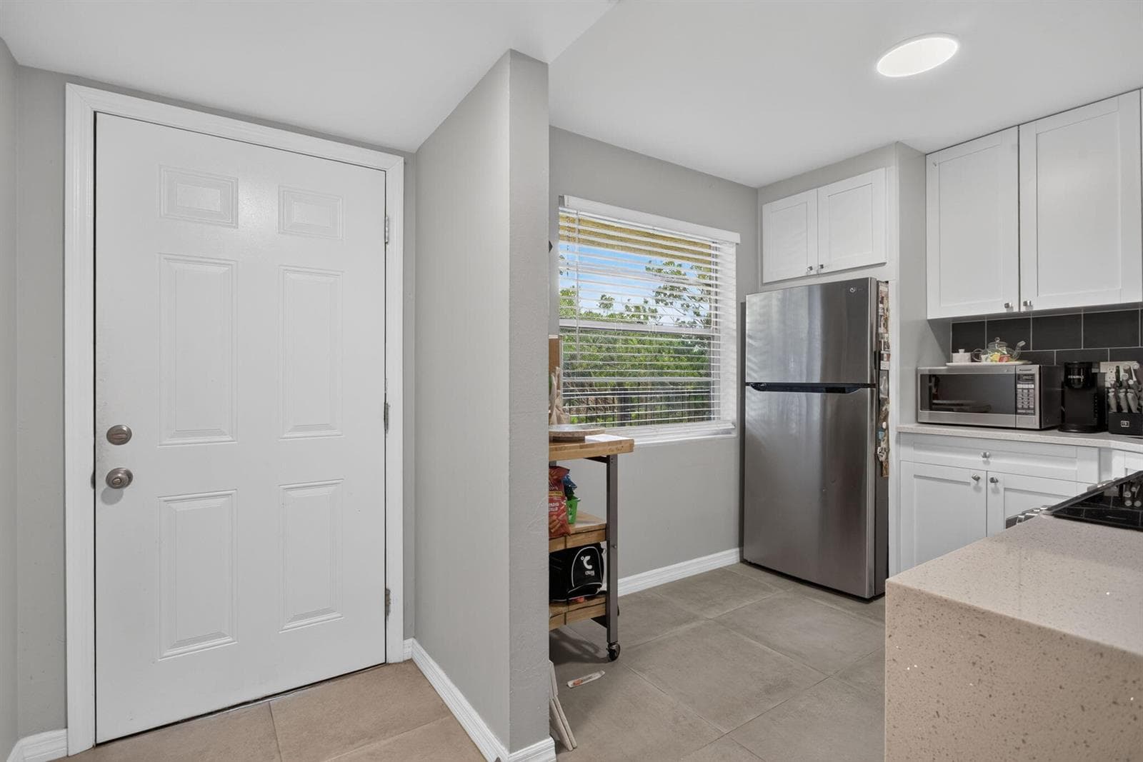 3301 NW 47th Terrace # 308, Lauderdale Lakes, FL 33319 — zdjęcie 2