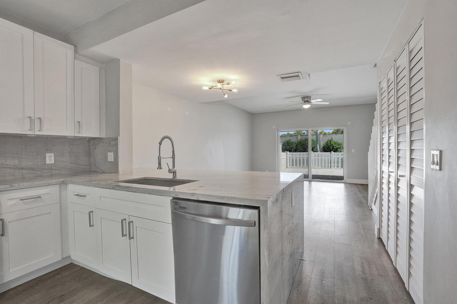 9913 NW 57TH Manor # ., Coral Springs, FL 33076 — zdjęcie 3