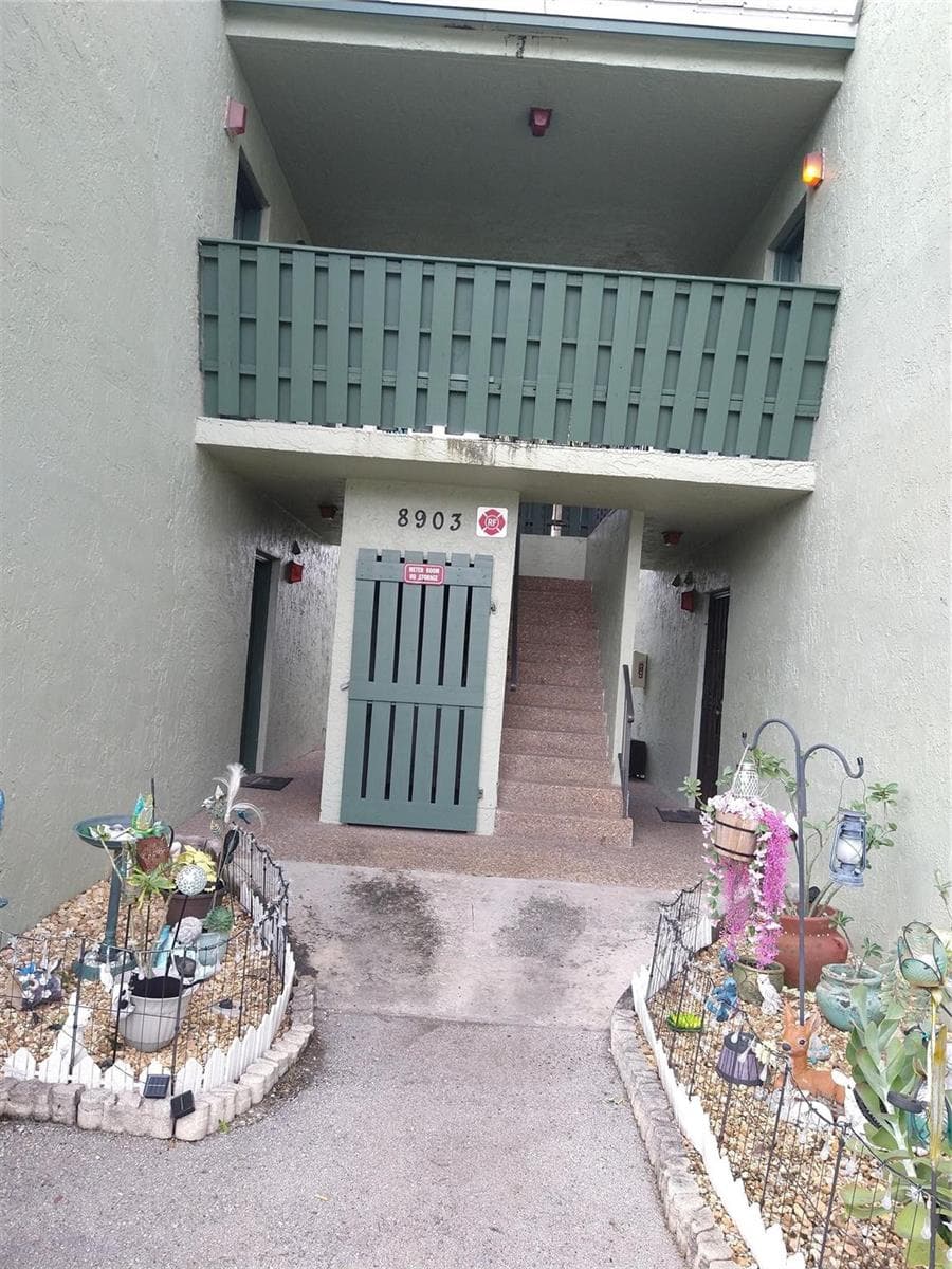 8903 NW 28th Drive # 8B, Coral Springs, FL 33065