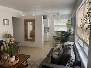 841 NE 40TH Street, Oakland Park, FL 33334 — zdjęcie 2
